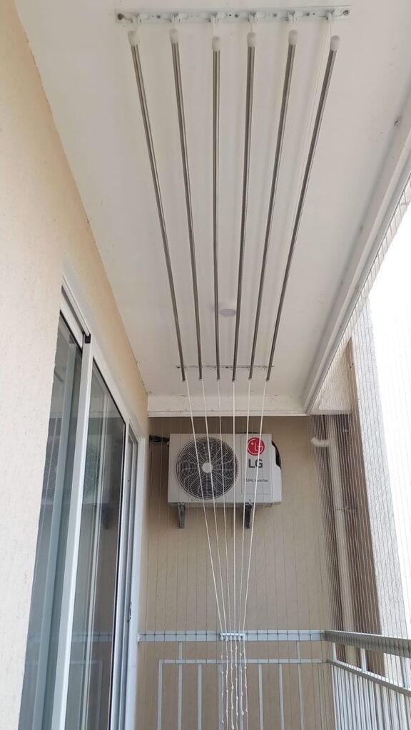 ceiling cloth hanger